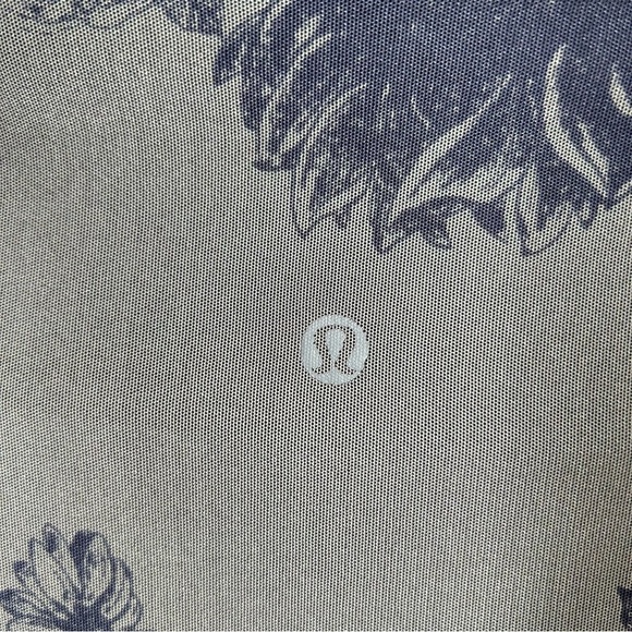 Lululemon Raja Jacket Reversible Night Market  Floral or Solid Periwinkle Size 4 - Picture 5 of 13